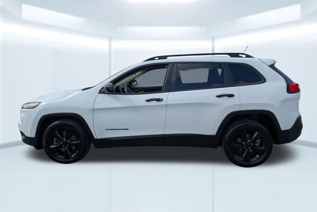 2016 Jeep Cherokee Altitude photo 1