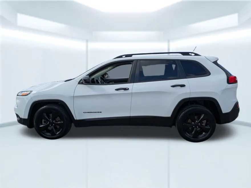 2016 Jeep Cherokee Altitude photo 1
