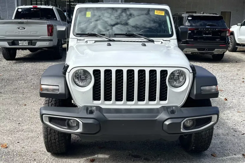 2021 Jeep Gladiator Sport photo 1
