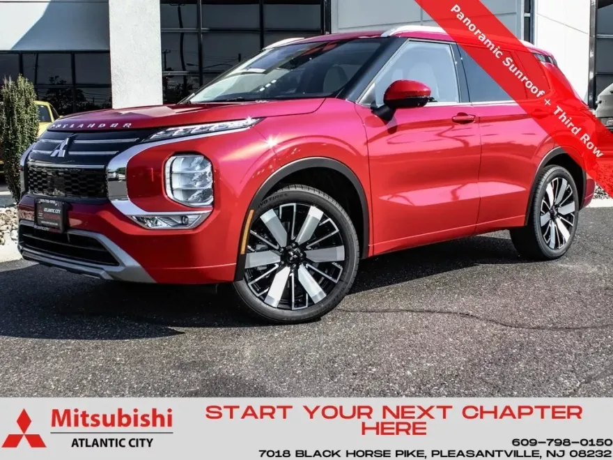 2025 Mitsubishi Outlander SEL photo 1