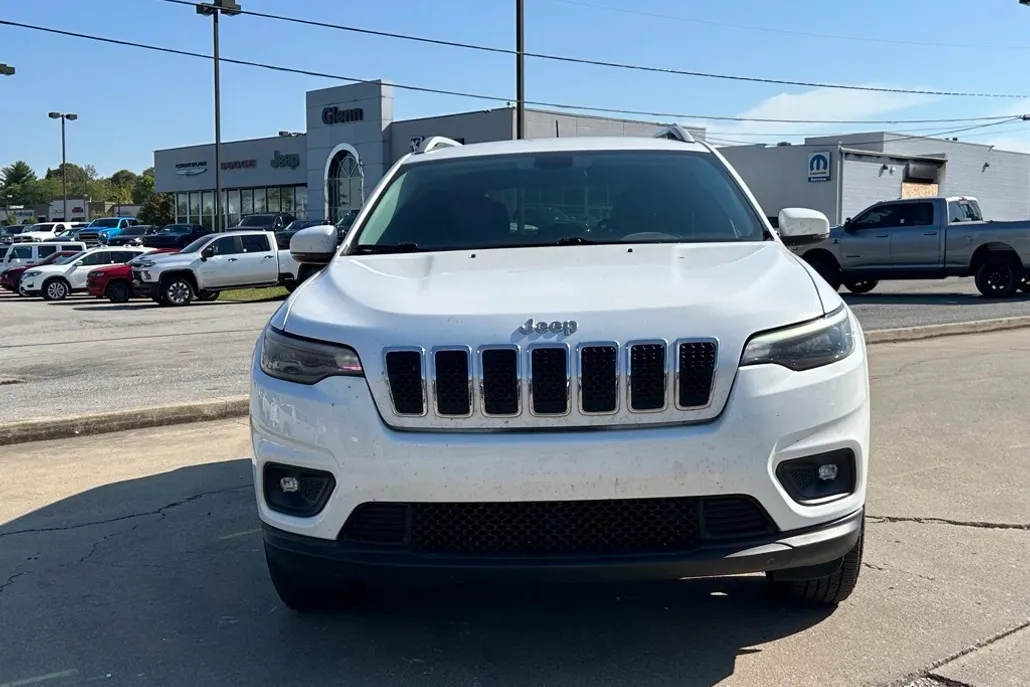 2019 Jeep Cherokee Latitude photo 1