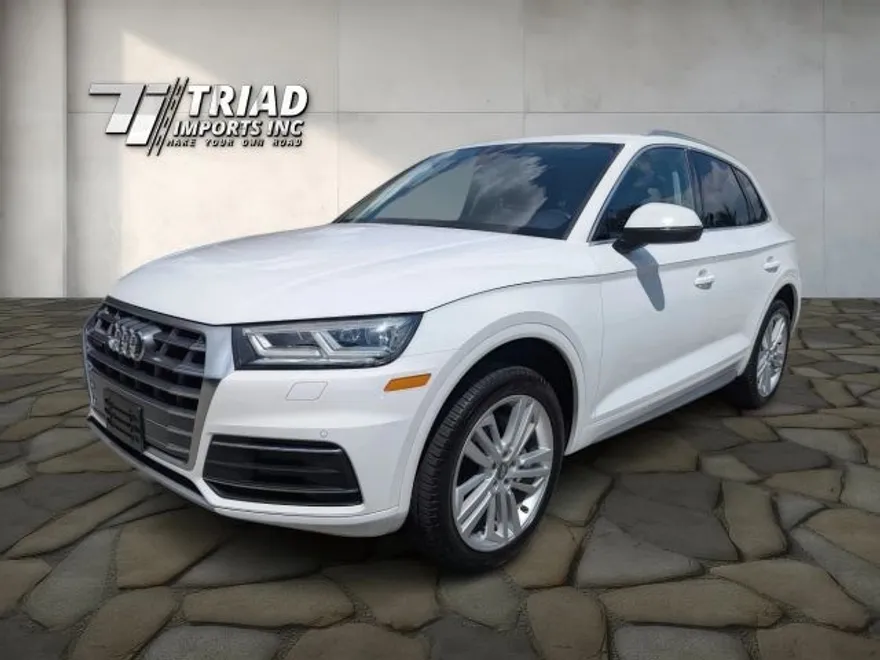 2018 Audi Q5 Premium Plus photo 1