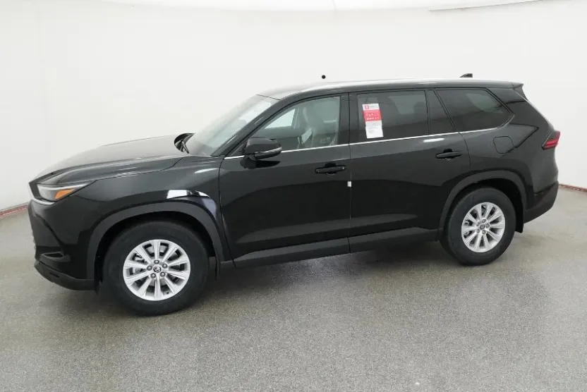 2026 Toyota Grand Highlander XLE photo 1