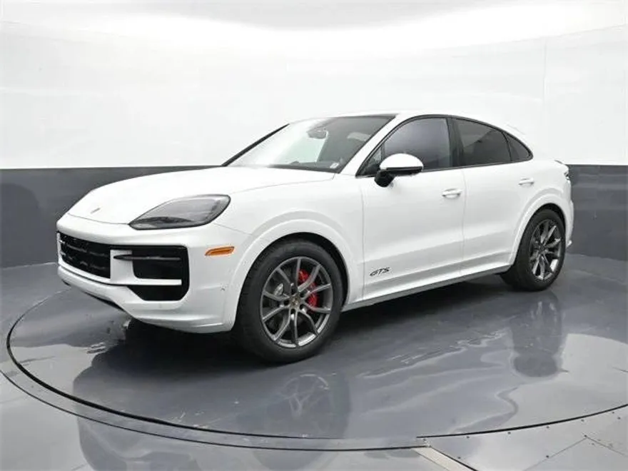 2025 Porsche Cayenne Coupe GTS photo 1