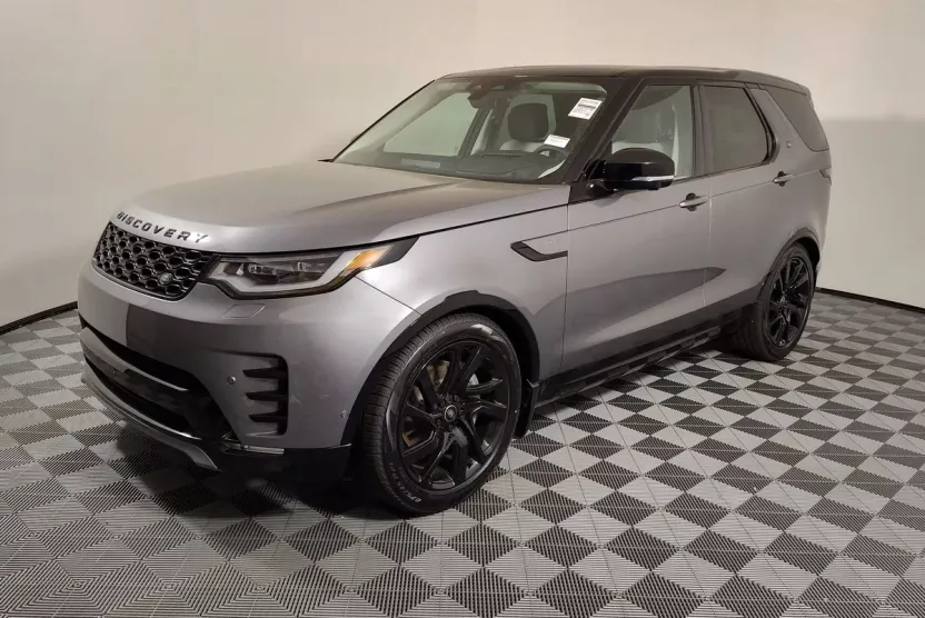 2025 Land Rover Discovery SE photo 1