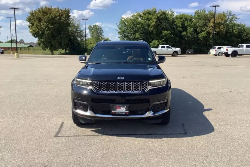 2023 Jeep Grand Cherokee L Summit photo 1