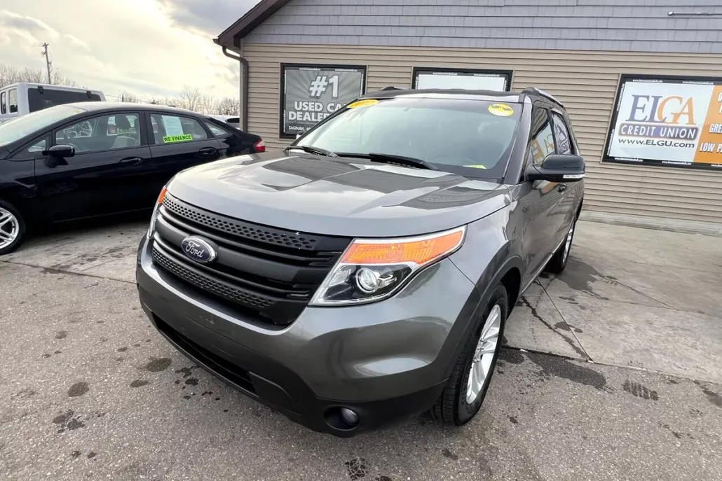 2012 Ford Explorer XLT photo 1