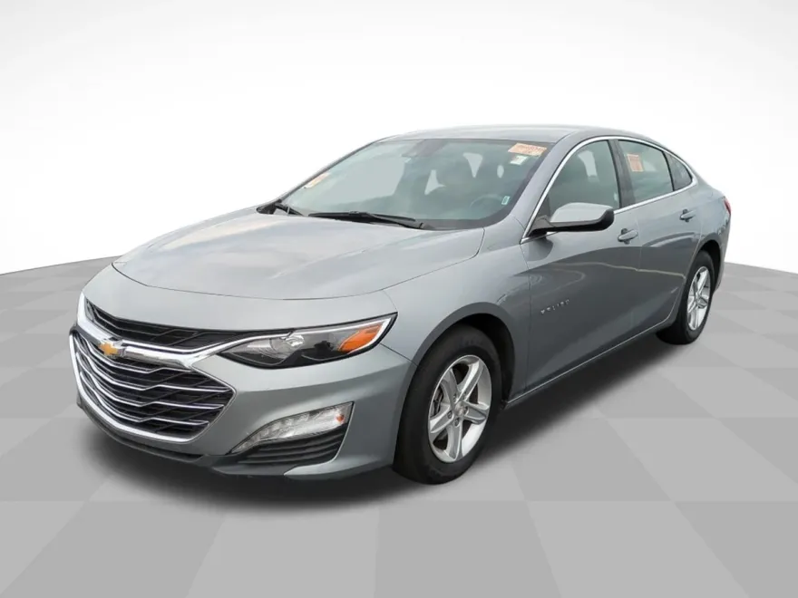 2024 Chevrolet Malibu 1LT photo 1