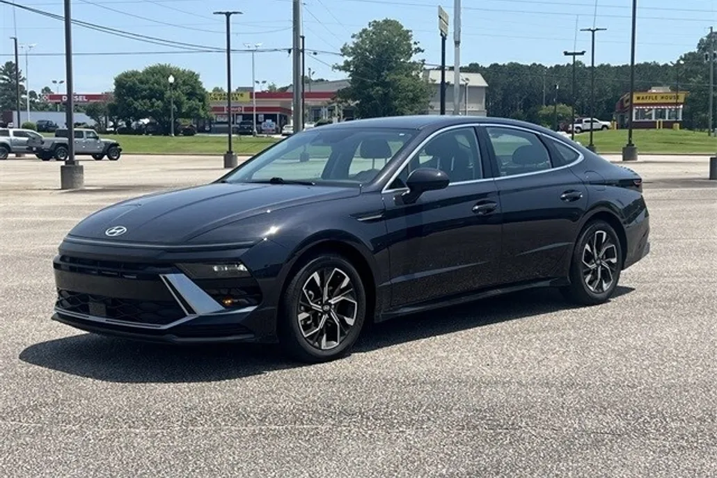 2024 Hyundai Sonata SEL photo 1