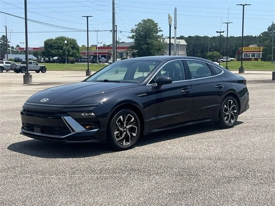 2024 Hyundai Sonata SEL photo 1