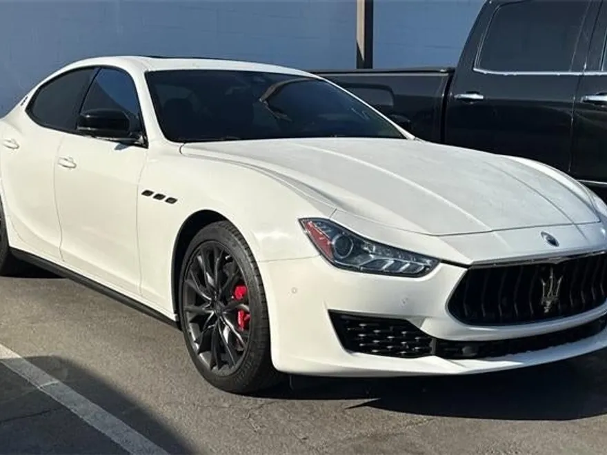 2019 Maserati Ghibli S photo 1