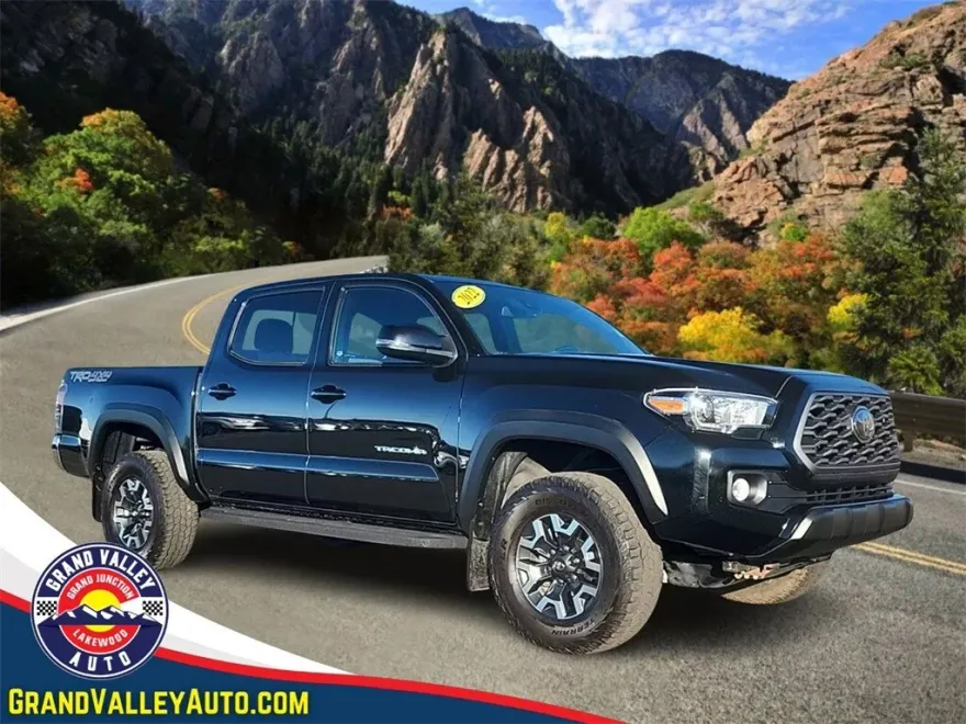 2022 Toyota Tacoma TRD Off-Road photo 1