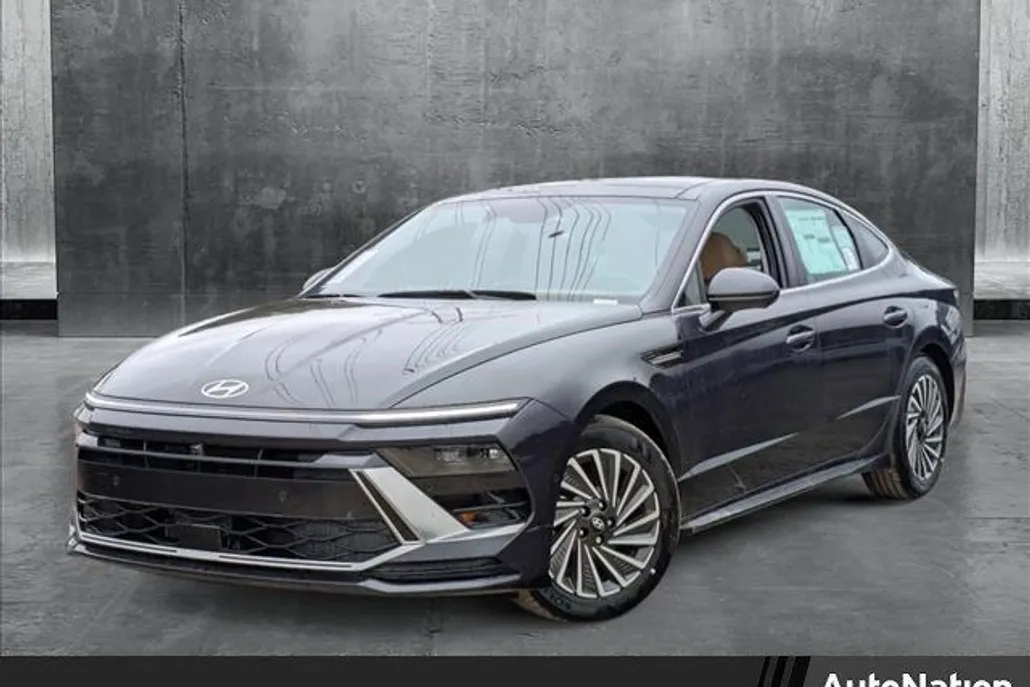 2025 Hyundai Sonata Hybrid Limited photo 1