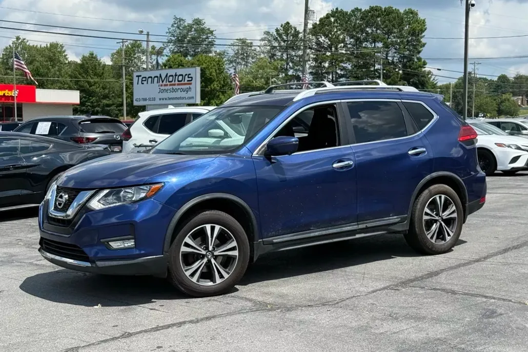 2017 Nissan Rogue SL photo 1
