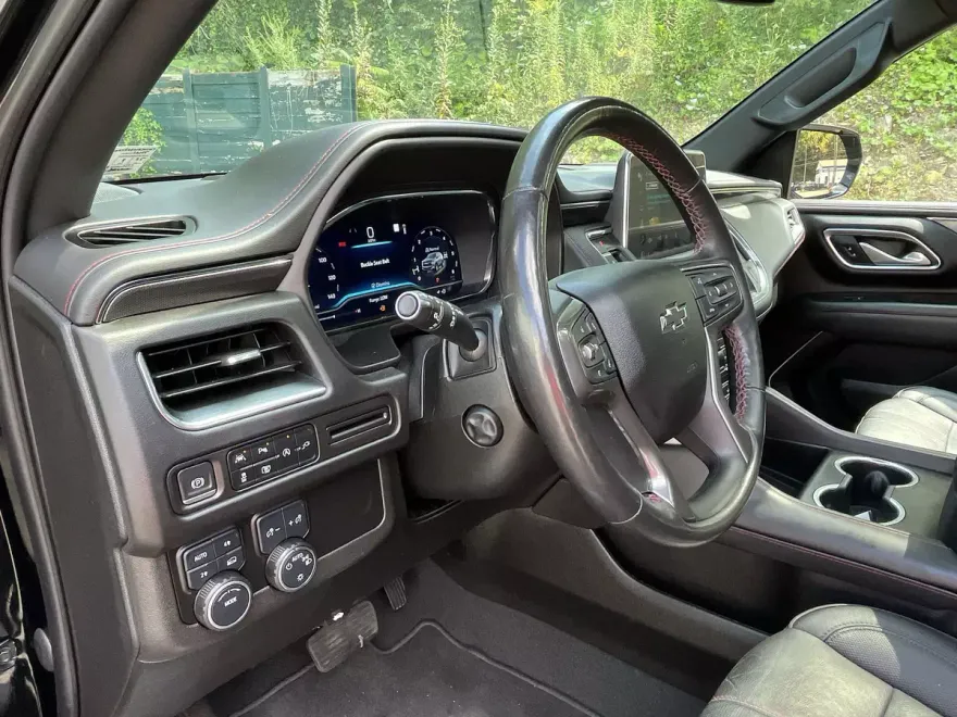 2022 Chevrolet Tahoe RST photo 1