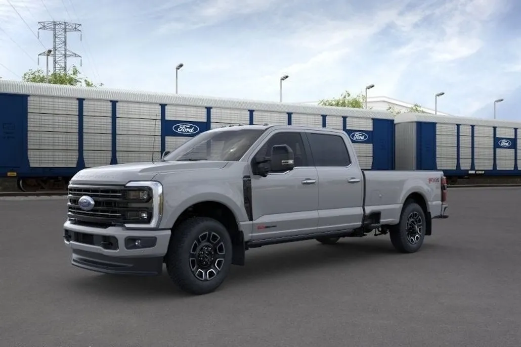 2025 Ford F-350 photo 1