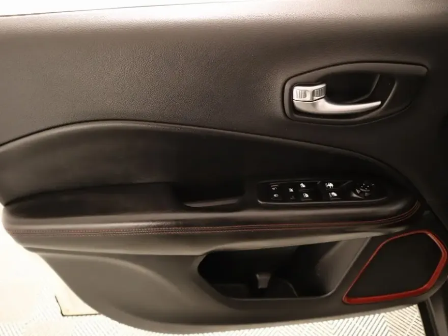 2020 Jeep Compass Trailhawk photo 1