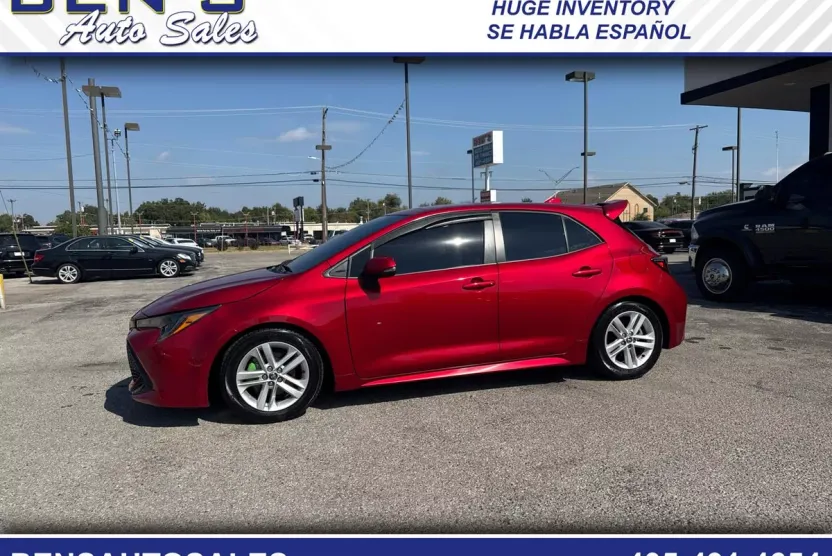 2022 Toyota Corolla SE photo 1
