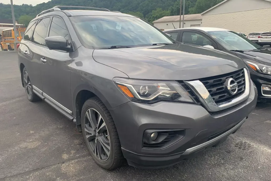 2020 Nissan Pathfinder 4x4 Platinum photo 1