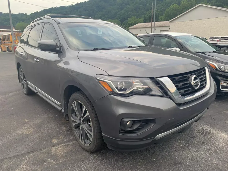 2020 Nissan Pathfinder 4x4 Platinum photo 1
