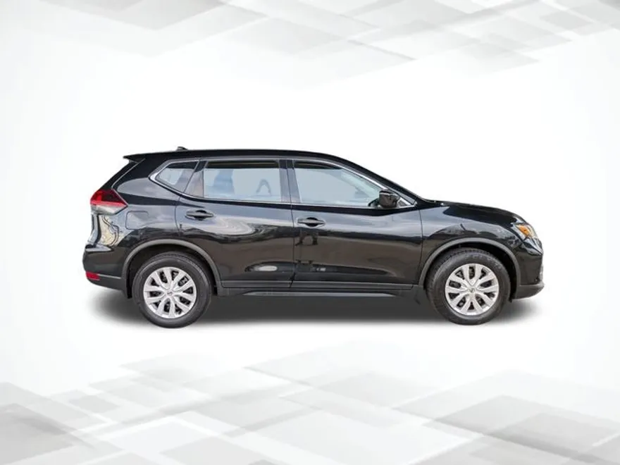 2018 Nissan Rogue S photo 1