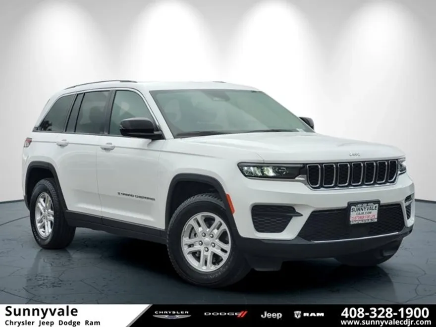 2024 Jeep Grand Cherokee Laredo photo 1