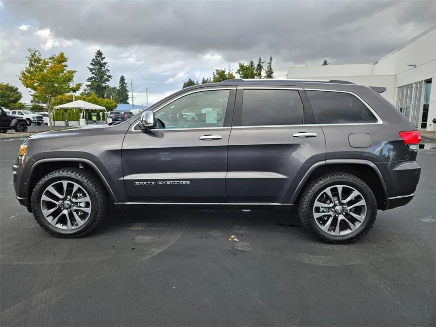 2017 Jeep Grand Cherokee Overland photo 1