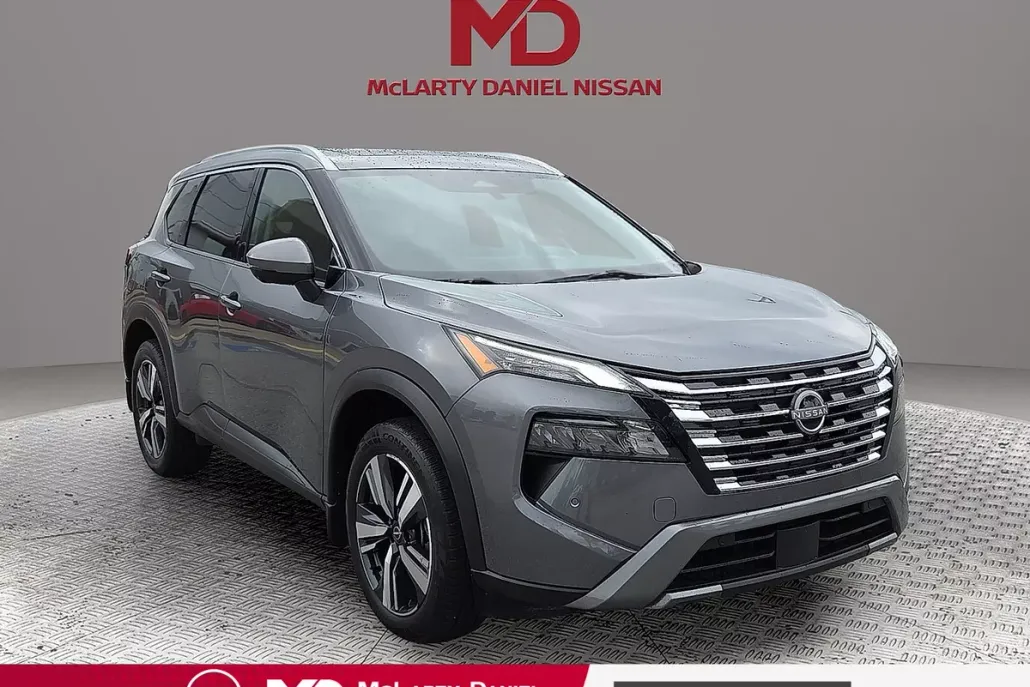2024 Nissan Rogue SL photo 1