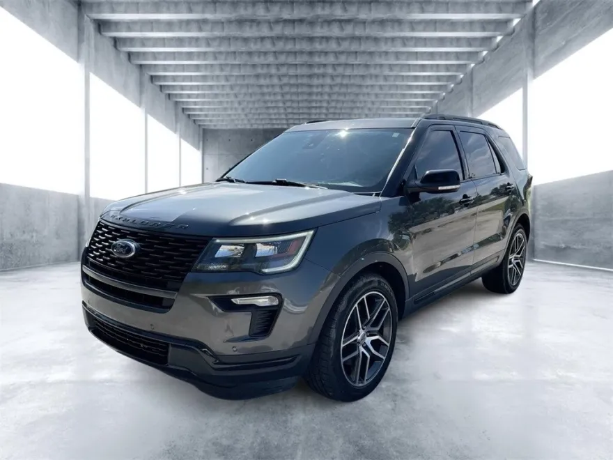 2019 Ford Explorer Sport photo 1