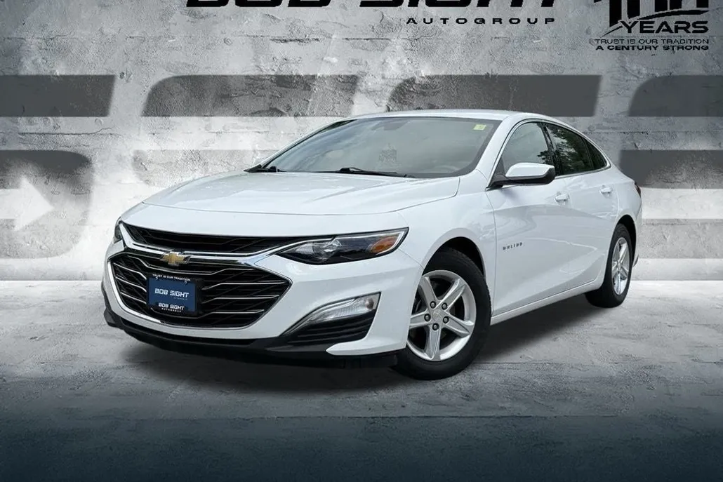 2023 Chevrolet Malibu LS photo 1