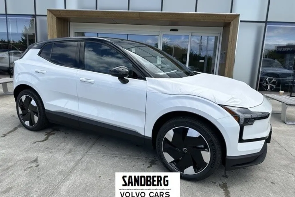 2025 Volvo EX30 Plus photo 1