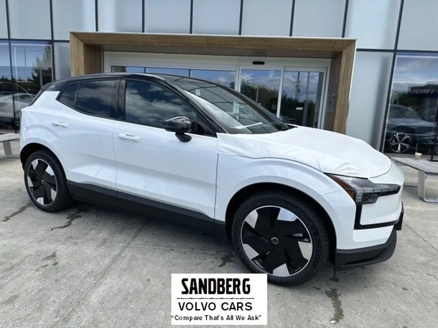 2025 Volvo EX30 Plus photo 1
