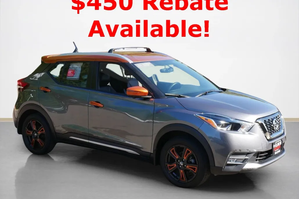 2019 Nissan Kicks SR photo 1