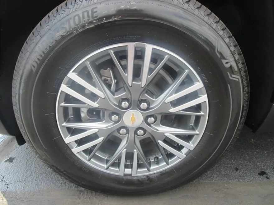 2026 Chevrolet Traverse photo 1