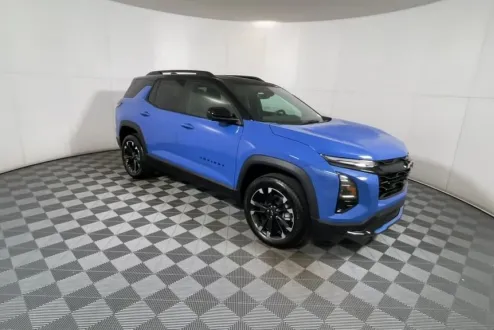 2025 Chevrolet Equinox RS photo 2
