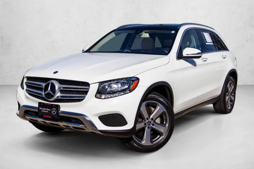 2018 Mercedes Benz GLC 300 4MATIC photo 1