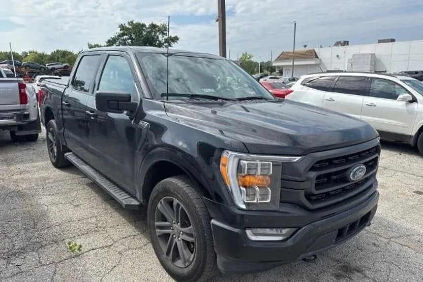 2021 Ford F-150 XLT photo 1