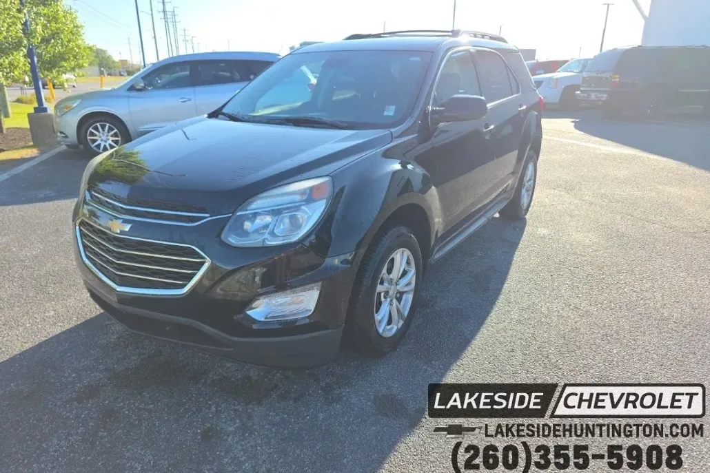 2017 Chevrolet Equinox LT photo 1