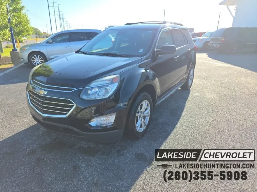 2017 Chevrolet Equinox LT photo 1