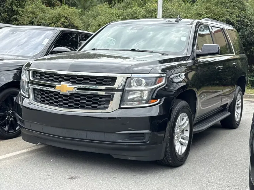 2019 Chevrolet Tahoe LT photo 1