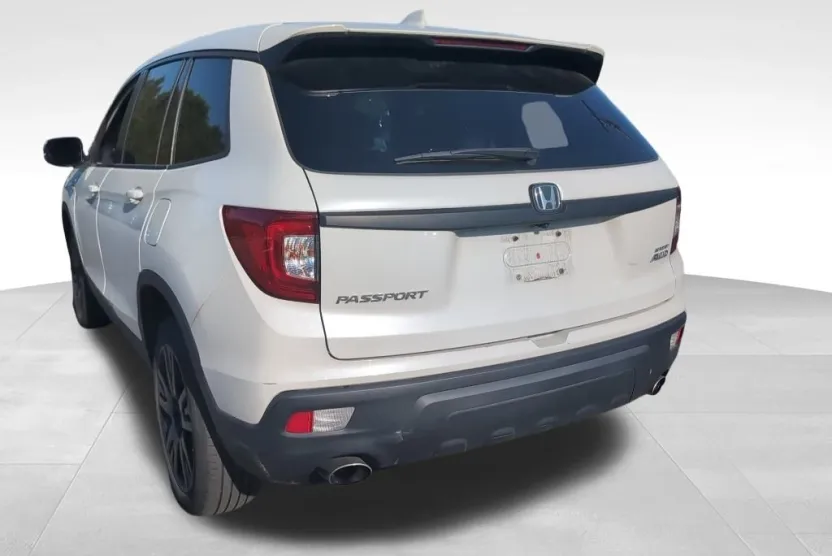 2021 Honda Passport Sport photo 1