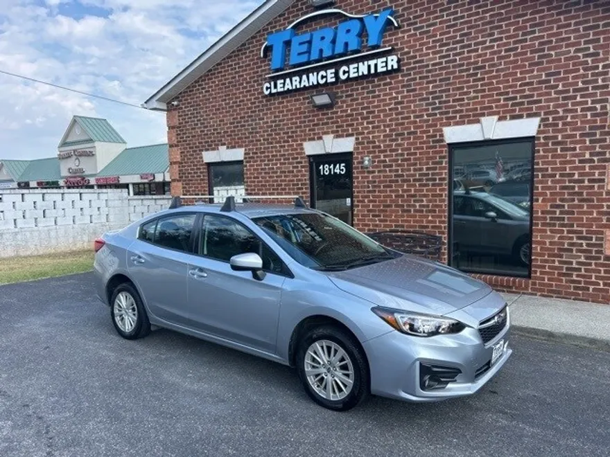 2017 Subaru Impreza 2.0i Premium photo 1