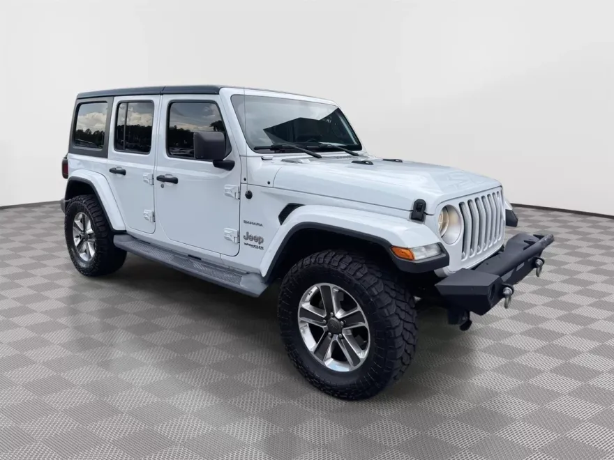 2020 Jeep Wrangler Unlimited Sahara photo 1