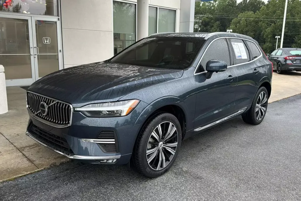 2022 Volvo XC60 Inscription photo 1