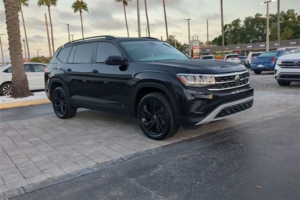 2022 Volkswagen Atlas V6 SE Technology photo 1