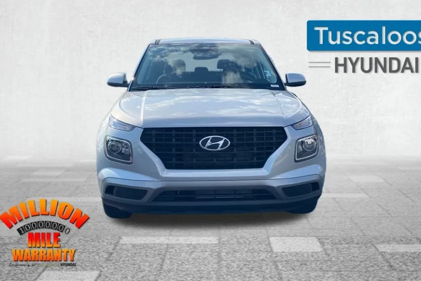 2025 Hyundai Venue SE photo 1
