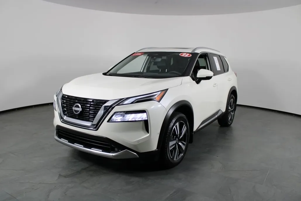 2023 Nissan Rogue Platinum photo 1