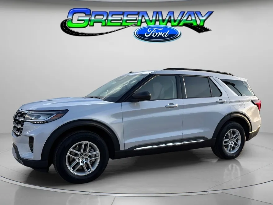 2025 Ford Explorer photo 1