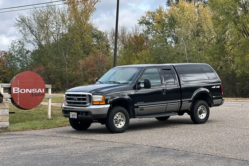 1999 Ford F-250 XLT photo 1