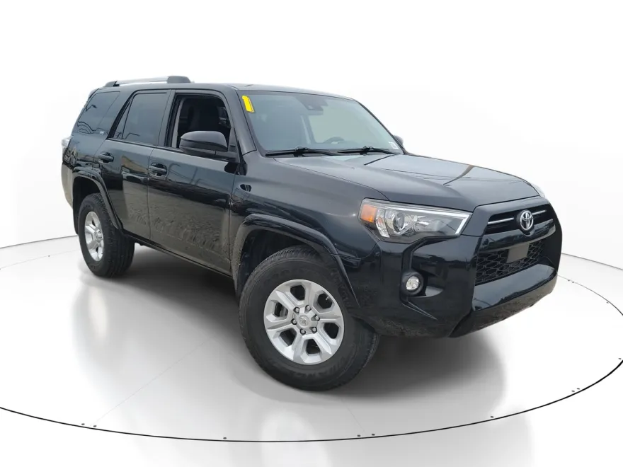 2021 Toyota 4Runner SR5 photo 1